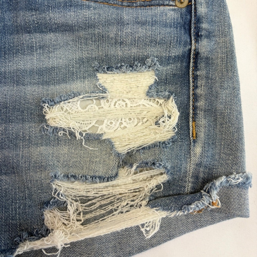 American Eagle Midi Jeans Shorts Size 2 Distressed Lace Blue Denim Boho Feminine - Picture 6 of 10